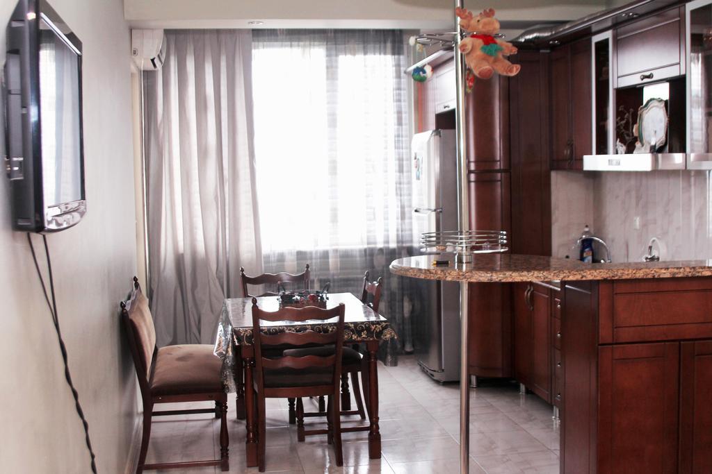 Apartment Rustaveli 57 Батумі Екстер'єр фото