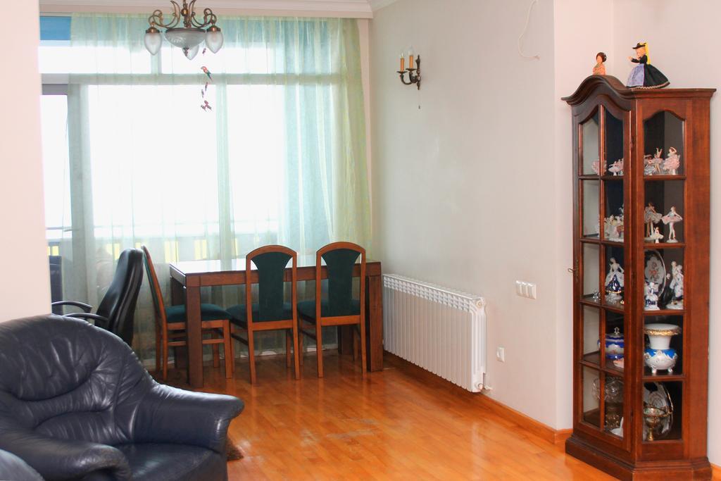 Apartment Rustaveli 57 Батумі Екстер'єр фото