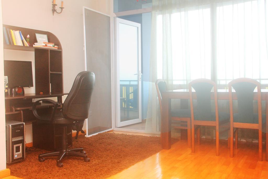 Apartment Rustaveli 57 Батумі Екстер'єр фото