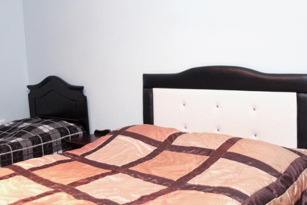 Apartment Rustaveli 57 Батумі Екстер'єр фото